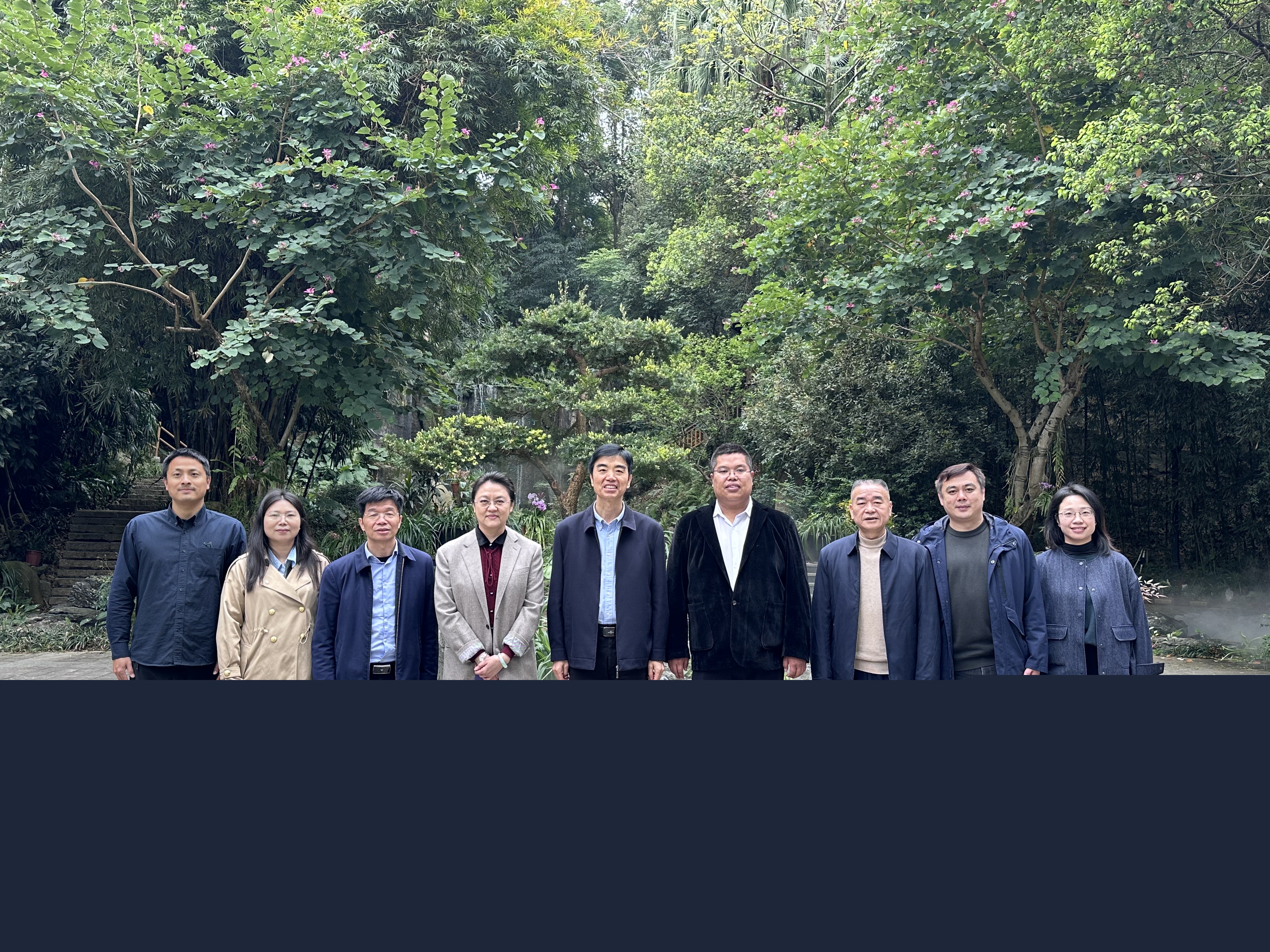 基金會一行調研森林蘭苑.jpg 基金會一行調研森林蘭苑.jpg